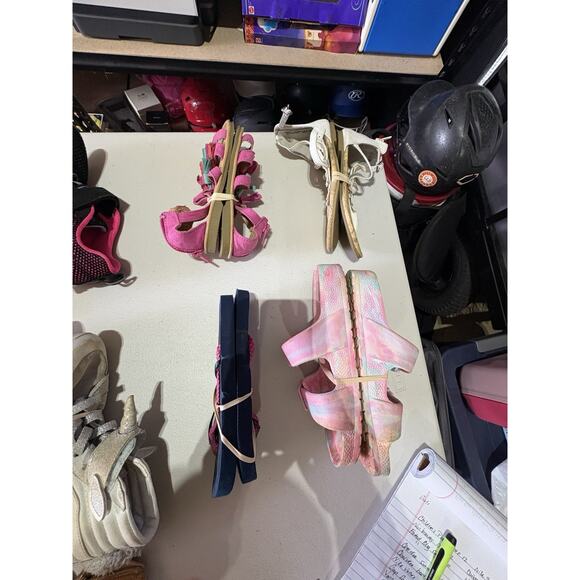 Lot of 19 Pairs of Girls Shoes-Sizes 11/12-Mixed Brands-Boots,Sandal,tennis shoe - Picture 8 of 16